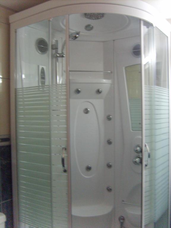 Hotel Flormang كرايوفا الغرفة الصورة