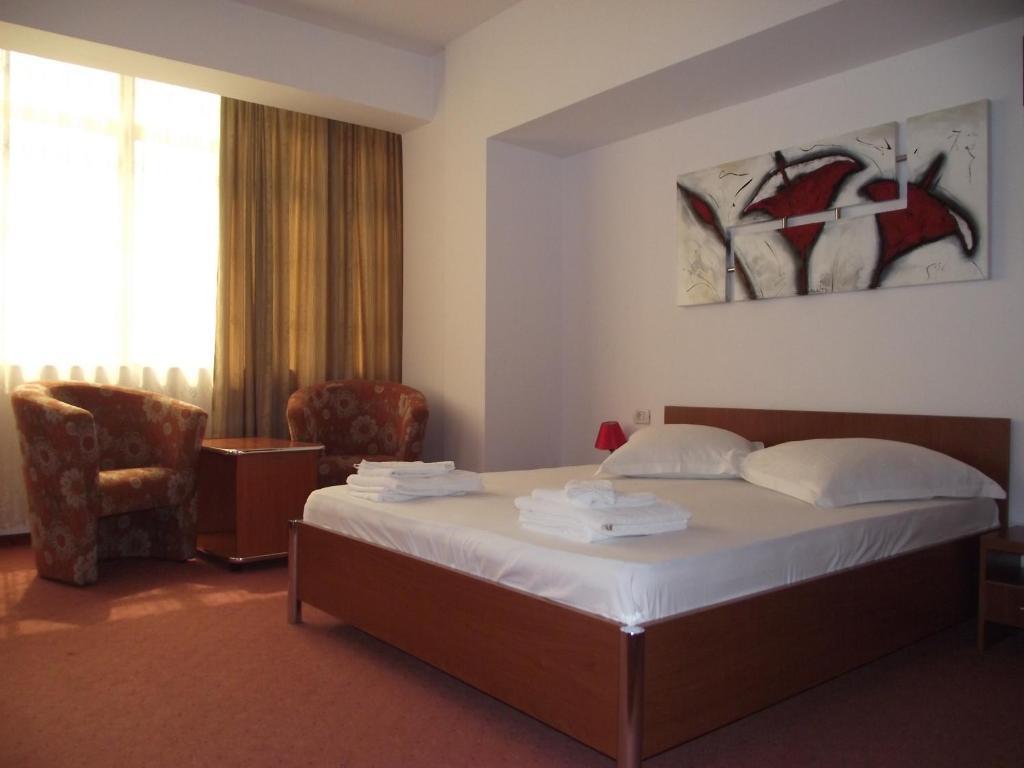 Hotel Flormang كرايوفا الغرفة الصورة